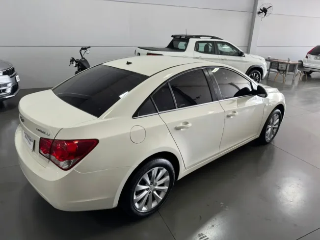 CHEVROLET Cruze Sedan 1.8 16V 4P LT ECOTEC FLEX AUTOMTICO