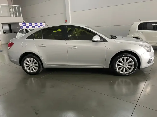 CHEVROLET Cruze Sedan 1.8 16V 4P LT ECOTEC FLEX AUTOMTICO