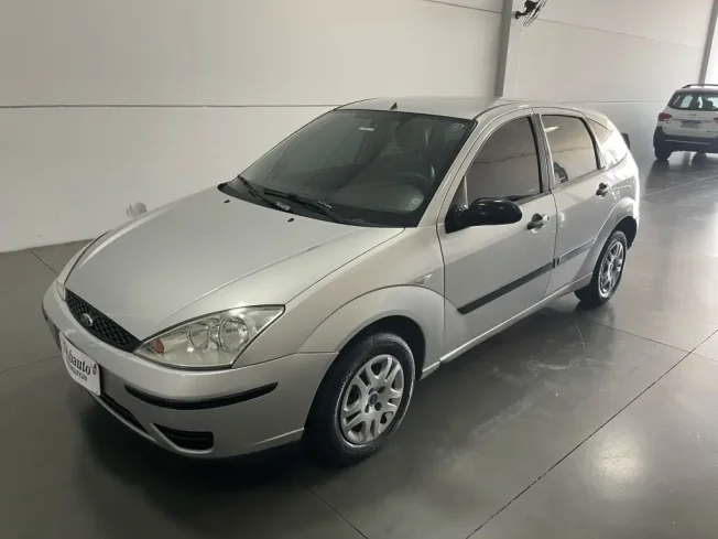 FORD Focus Hatch 1.6 16V 4P SE FLEX