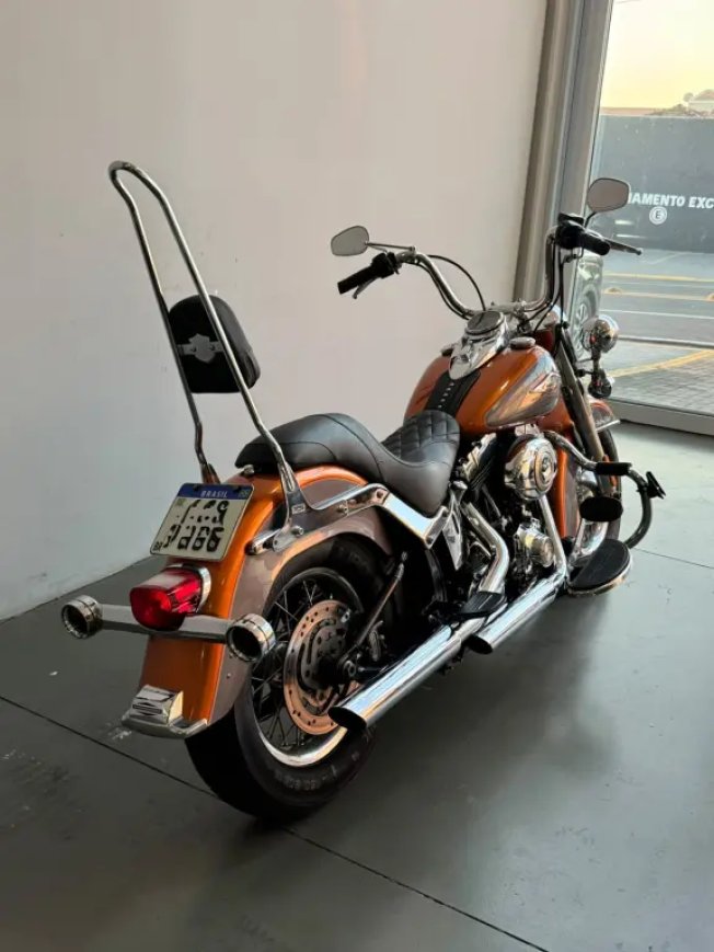 HARLEY DAVIDSON Softail Heritage Classic 1600
