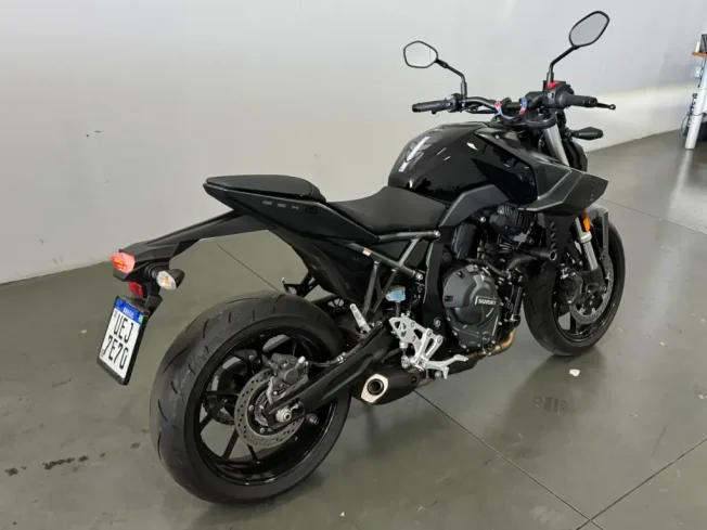 SUZUKI GSX 8S