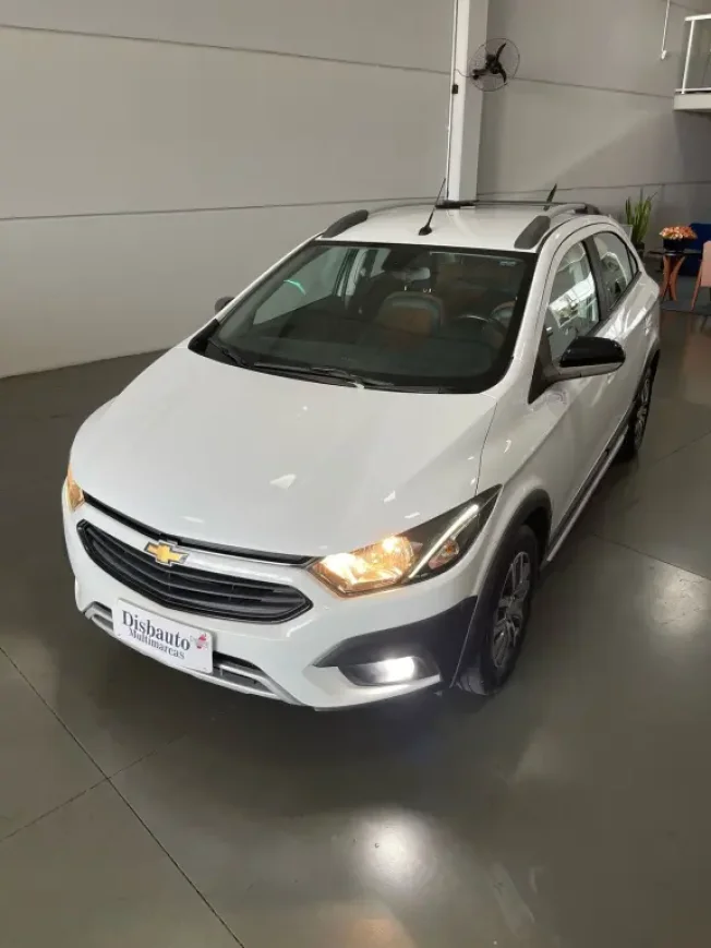 CHEVROLET Onix Hatch 1.4 4P FLEX ACTIV AUTOMTICO