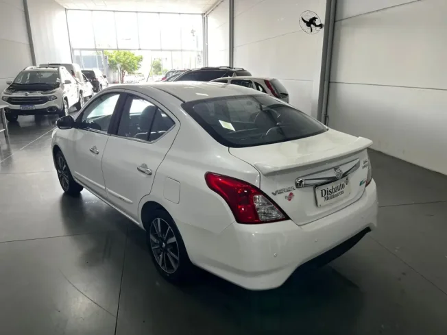 NISSAN Versa Sedan 1.6 16V 4P UNIQUE FLEX XTRONIC AUTOM�TICO CVT