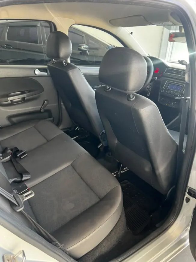 VOLKSWAGEN Gol 1.6 4P FLEX MSI