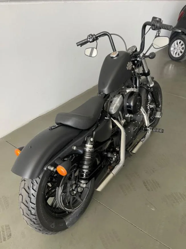 HARLEY DAVIDSON Sportster XL 1200 FORTY EIGHT
