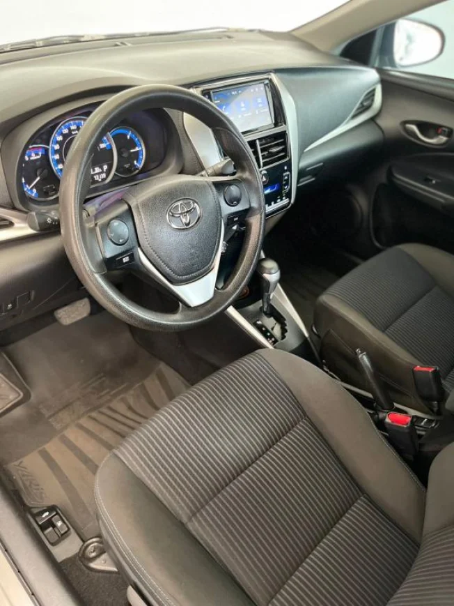 TOYOTA Yaris Sedan 1.5 16V 4P FLEX XL PLUS TECH MULTIDRIVE AUTOMTICO CVT
