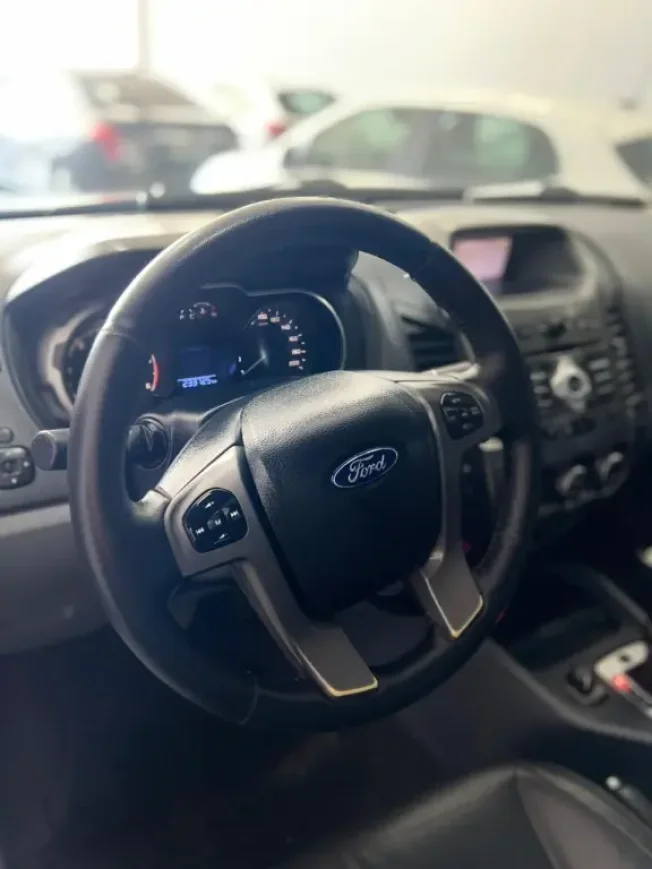 FORD Ranger 3.2 20V XLT 4X4 CABINE DUPLA TURBO DIESEL AUTOM�TICO