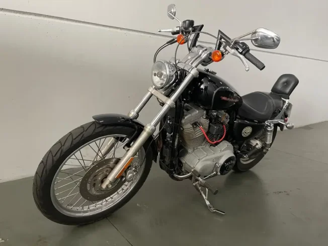 HARLEY DAVIDSON Sportster XL 883 CUSTOM