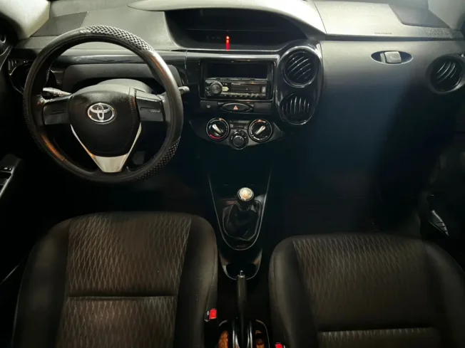TOYOTA Etios Hatch 1.3 16V 4P FLEX X