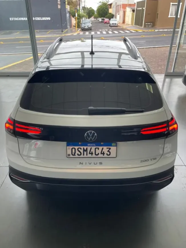 VOLKSWAGEN Nivus 1.0 4P FLEX 200 TSI COMFORTLINE TURBO AUTOMTICO