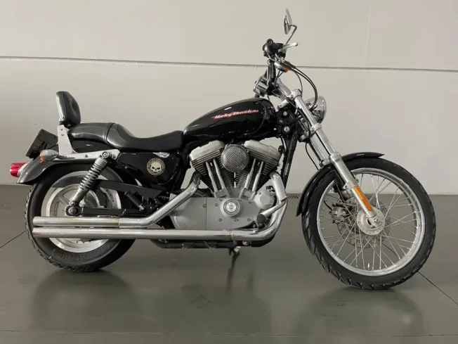 HARLEY DAVIDSON Sportster XL 883 CUSTOM