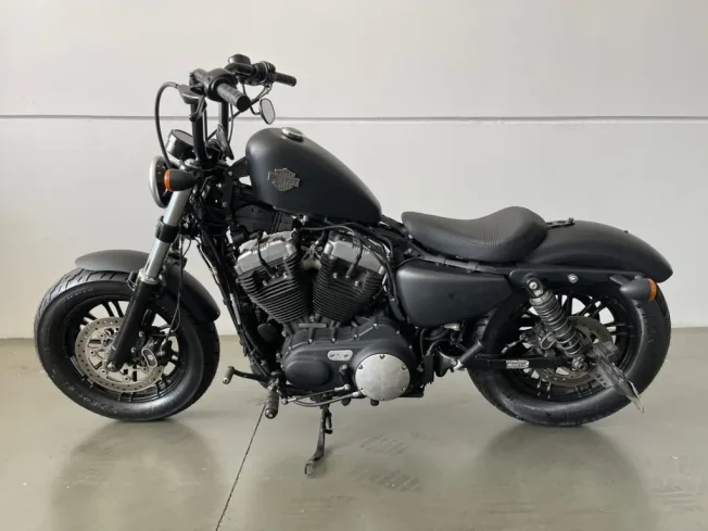 HARLEY DAVIDSON Sportster XL 1200 FORTY EIGHT
