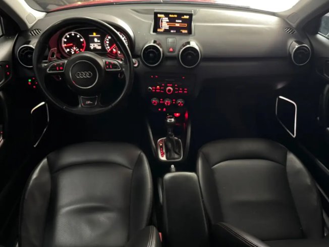AUDI A1 1.4 16V 4P TFSI SPORTBACK ATRACTION S-TRONIC AUTOM�TICO