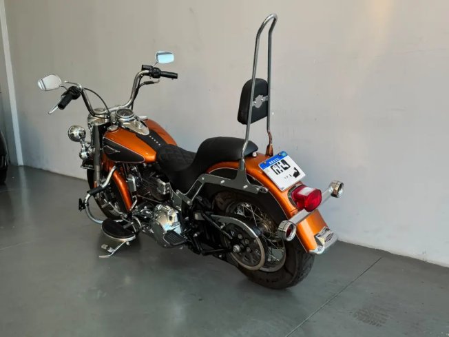 HARLEY DAVIDSON Softail Heritage Classic 1600