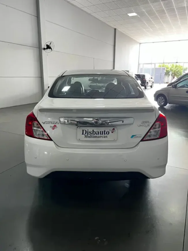 NISSAN Versa Sedan 1.6 16V 4P UNIQUE FLEX XTRONIC AUTOM�TICO CVT