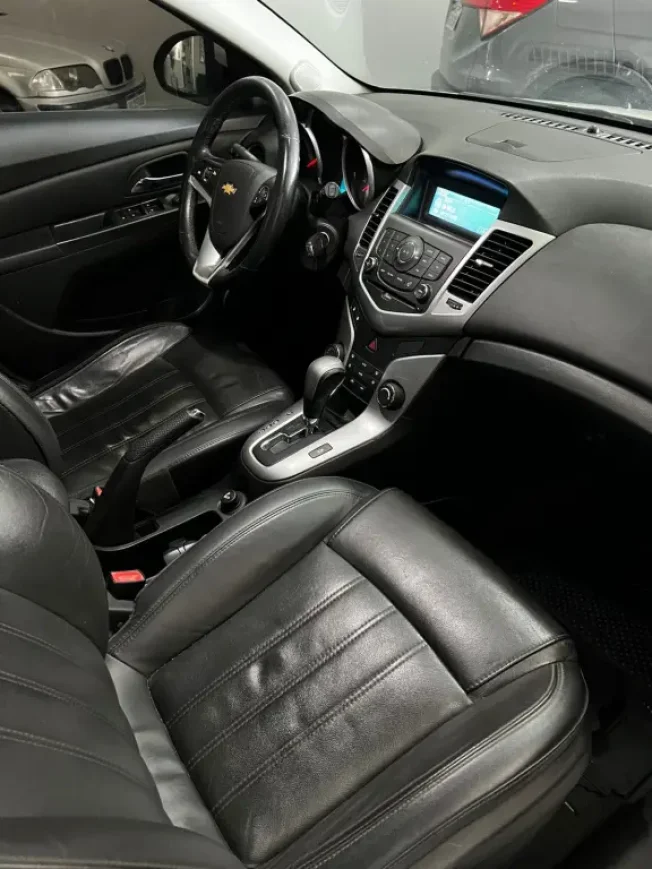 CHEVROLET Cruze Hatch 1.8 16V 4P LT SPORT6 FLEX AUTOM�TICO