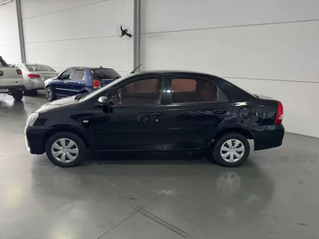 TOYOTA Etios Sedan 1.5 16V 4P FLEX X PLUS
