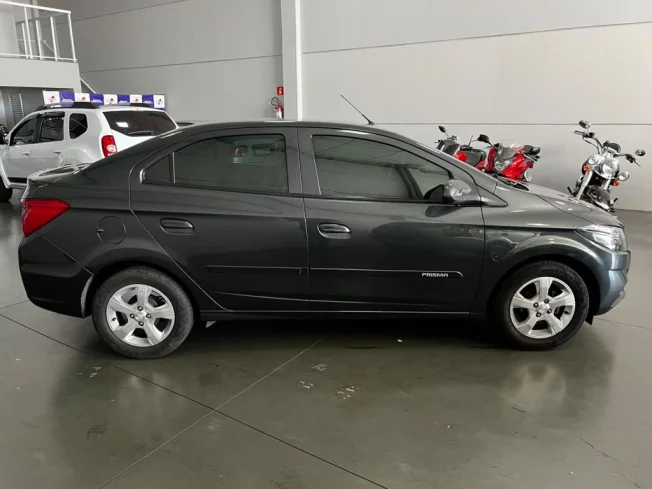 CHEVROLET Prisma 1.4 4P LT FLEX