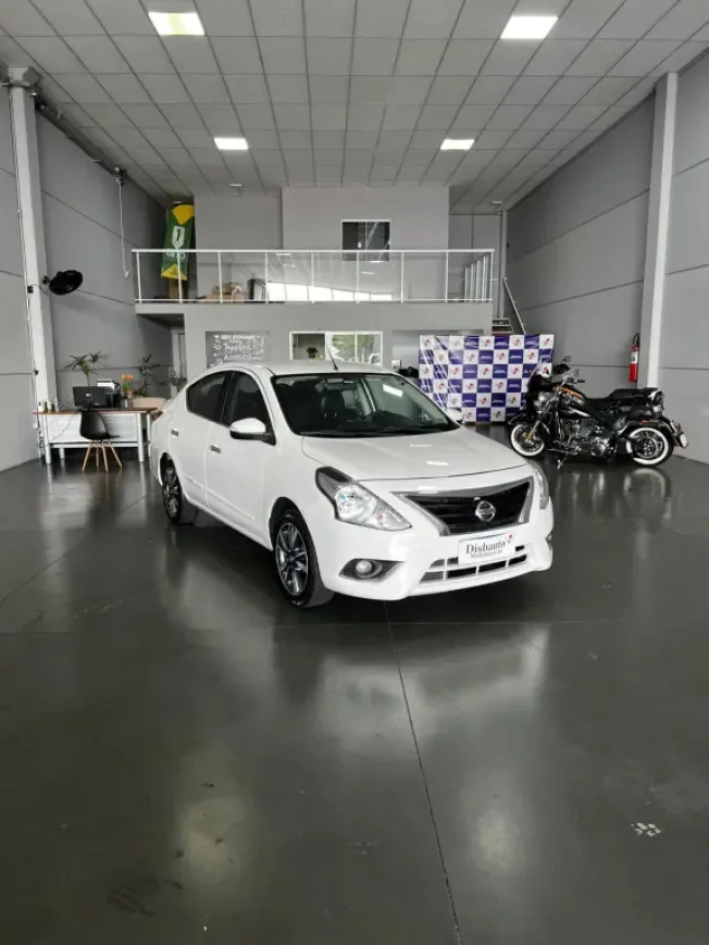 NISSAN Versa Sedan 1.6 16V 4P UNIQUE FLEX XTRONIC AUTOM�TICO CVT