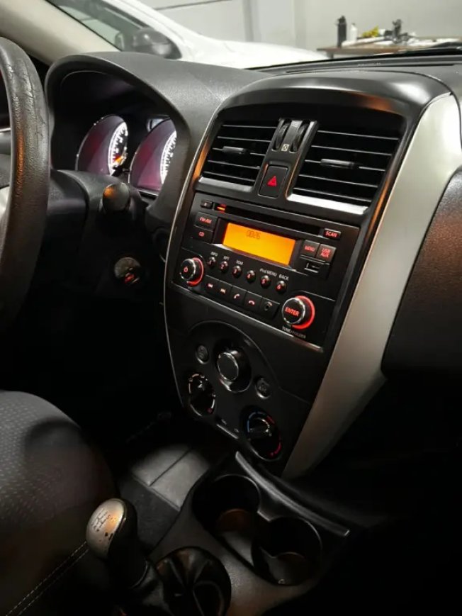 NISSAN Versa Sedan 1.6 16V 4P FLEX SV