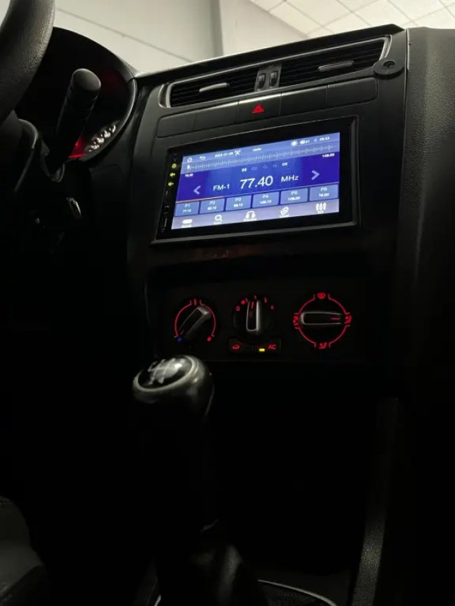 VOLKSWAGEN Fox 1.6 4P FLEX