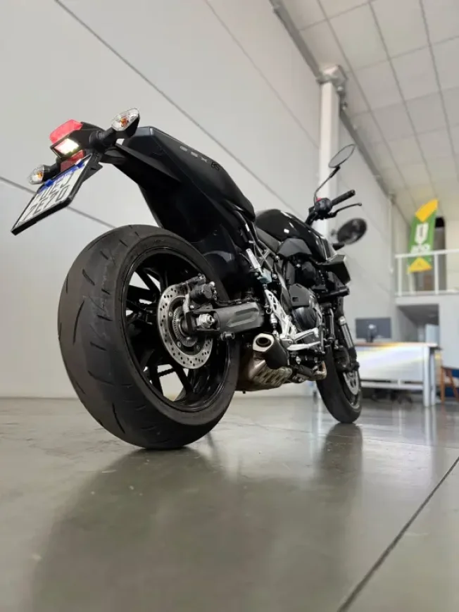 SUZUKI GSX 8S