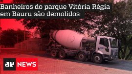Banheiros do parque Vit�ria R�gia em Bauru s�o demolidos