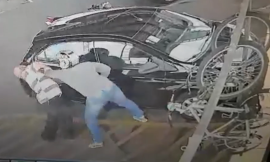 Idoso � baleado durante assalto em estacionamento de supermercado de Bauru