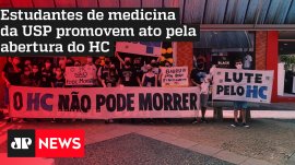 Estudantes de medicina da USP promovem ato pela abertura do HC