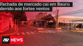 Fachada de mercado cai em Bauru devido aos fortes ventos