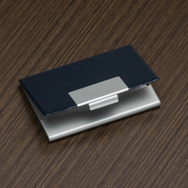 Porta cart�o alum�nio couro