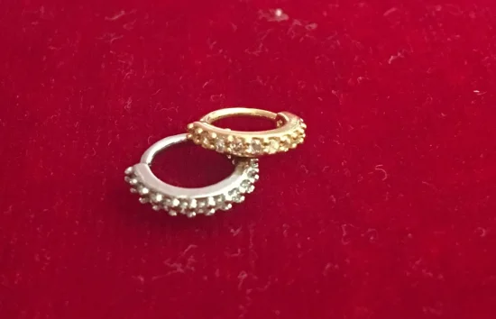 ARGOLA COM PEDRA ZIRCONIA 