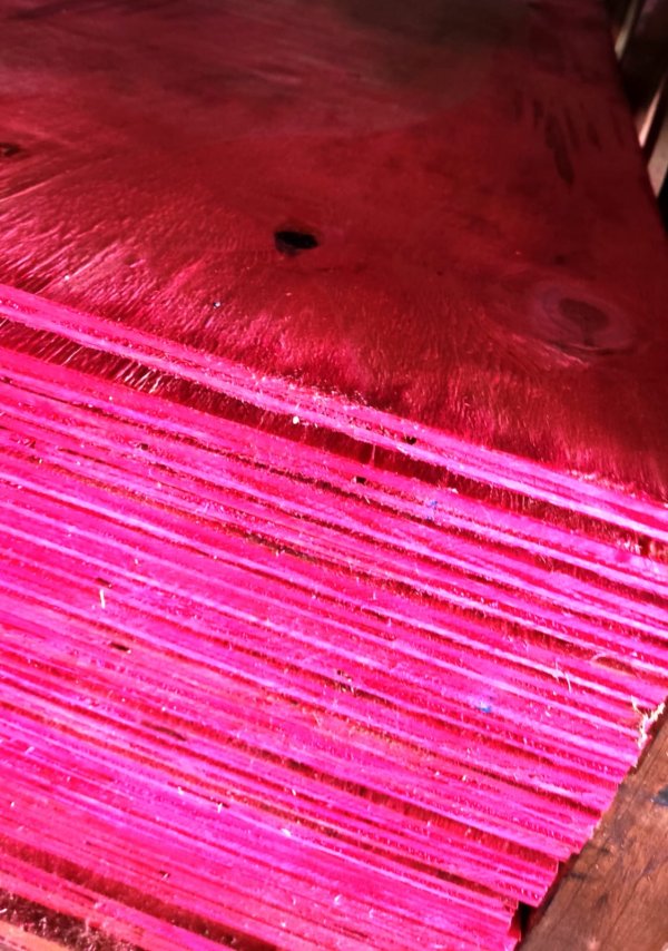 MADEIRITE RESINADO - 1,10 X 2,20 M - DE 6 A 17 MIL�METROS