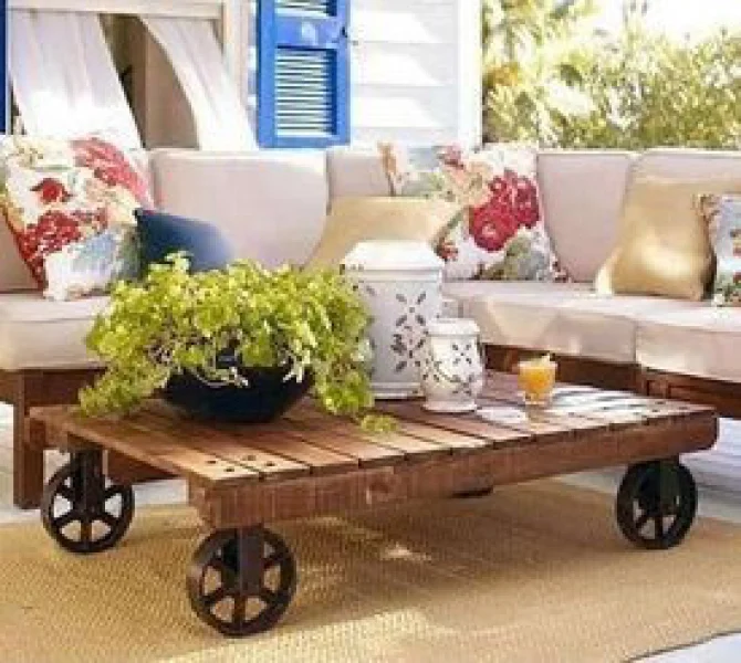 Mesa de centro feita de palete