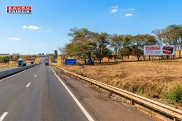 SP 225  - Rod. Jo�o Ribeiro De Barros - Km 301+900m