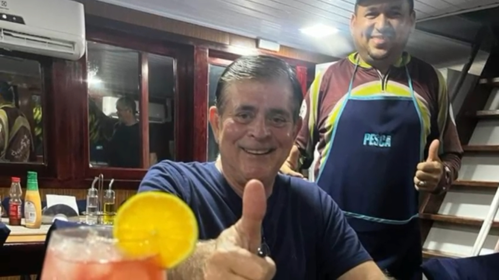 IATE AMAZ�NIA com 14 suite - O maior e mais robusto de toda a Amaz�nia. Atuando em 5 estados com pesca esportiva, turismo e apoio log�stico. Contate +55 (92) 99133-0999.