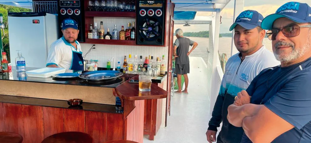 Iate Amaznia - BAR DO DECK SOLARIUM