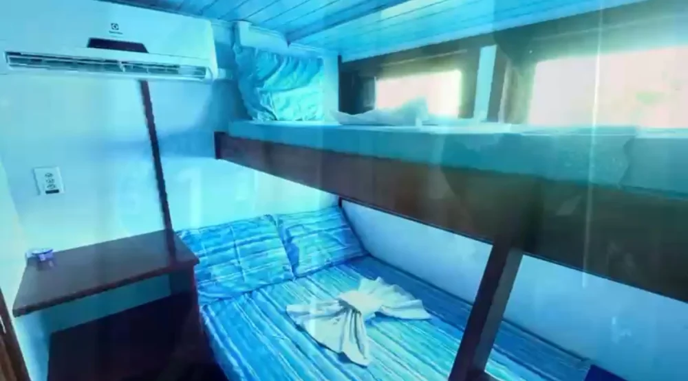Iate Amaznia - camarote com cama de casal e de solteiro