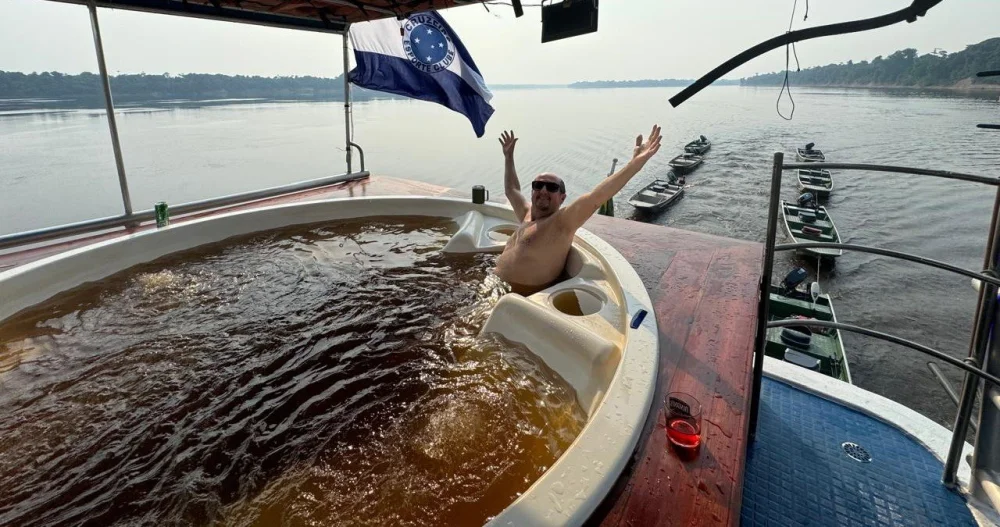 iate amazonia - jacuzzi