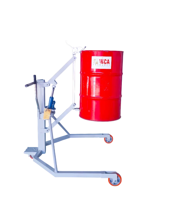 Transportador hidr�ulico elevando tambor 200L para paletiza��o