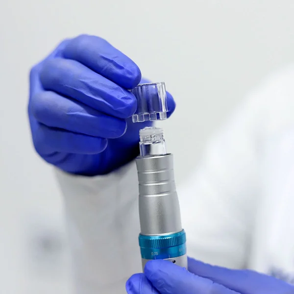 Smart Infusion Pen - Caneta de Microagulhamento de Infusão Elétrica