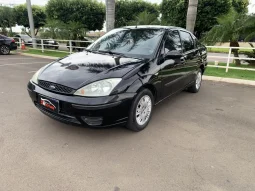 FORD Focus Sedan 1.6 4P GLX