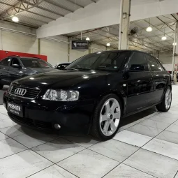 AUDI A3 1.8 4P