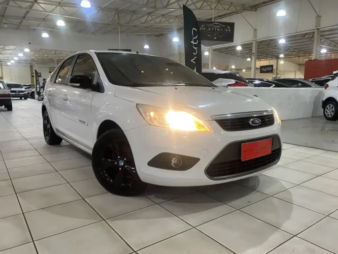 FORD Focus Hatch 2.0 16V 4P GLX FLEX, Foto 3