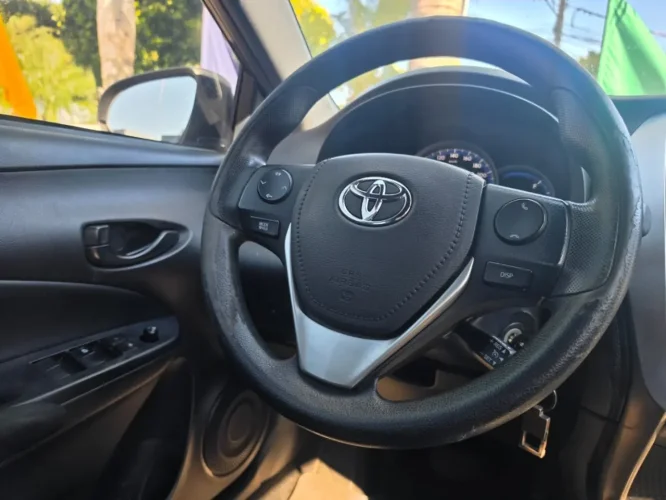 TOYOTA Yaris Hatch 1.3 16V 4P FLEX XL, Foto 8