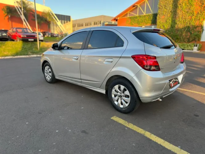 CHEVROLET Onix Hatch 1.0 4P FLEX JOY, Foto 2