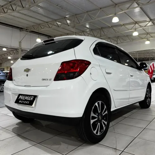 CHEVROLET Onix Hatch 1.4 4P FLEX LT, Foto 5