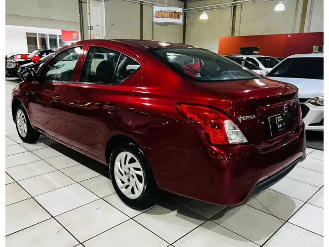 NISSAN Versa Sedan 1.0 4P FLEX S, Foto 3