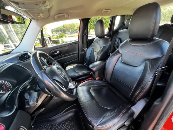 JEEP Renegade 2.0 16V 4P TURBO DIESEL TRAILHAWK 4X4 AUTOM�TICO, Foto 2