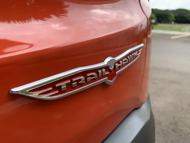 JEEP Renegade 2.0 16V 4P TURBO DIESEL TRAILHAWK 4X4 AUTOM�TICO, Foto 2